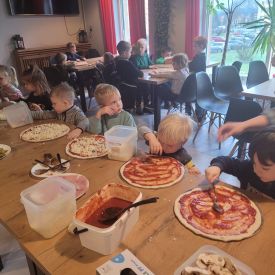 Fiołki w Pizzerii ,, Felicita".