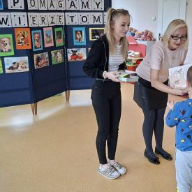 Zakończenie akcji charytatywnej na rzecz potrzebujących zwierząt ze schroniska