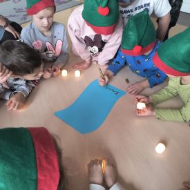 Rodzinne spotkanie z Majewscy Team – Technologia i Magia Świąt w grupie Bratki