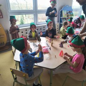 Rodzinne spotkanie z Majewscy Team – Technologia i Magia Świąt w grupie Bratki