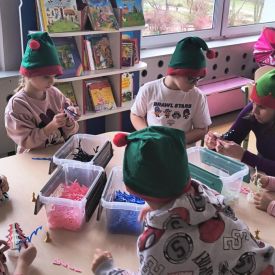 Rodzinne spotkanie z Majewscy Team – Technologia i Magia Świąt w grupie Bratki