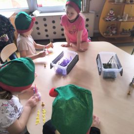 Rodzinne spotkanie z Majewscy Team – Technologia i Magia Świąt w grupie Bratki