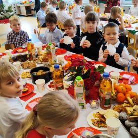 Spotkanie Wigilijne w grupach „Niezapominajki” i „Różyczki”