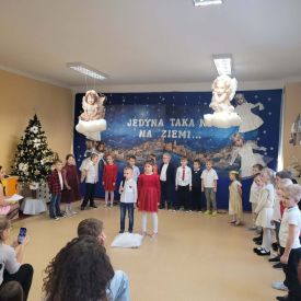 „Żeby szczęśliwym być… wystarczy być razem” Bratki