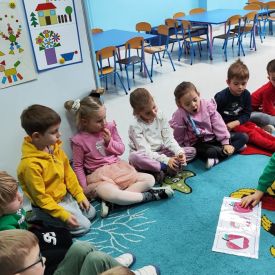 „W krainie figur geometrycznych” - Różyczki