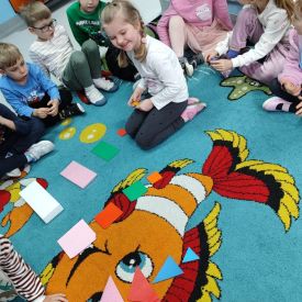 „W krainie figur geometrycznych” - Różyczki