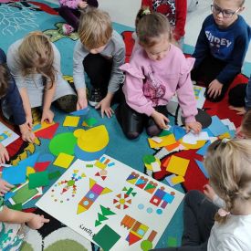 „W krainie figur geometrycznych” - Różyczki