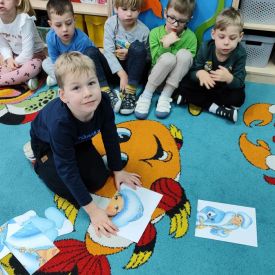  „Niezwykła podróż po wierszach Marii Konopnickiej, Jana Brzechwy i Juliana Tuwima” - Różyczki