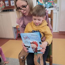 Zajęcia czytelnicze z rodzicami- Fiołki