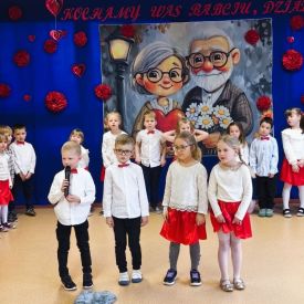 Dzień Babci i Dziadka w Różyczkach