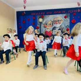 Dzień Babci i Dziadka w Różyczkach