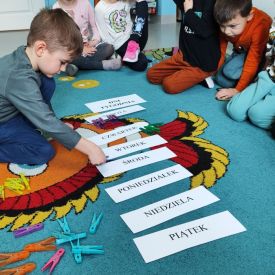 „Poznajemy cyfrę siedem z wierszem Jana Brzechwy”