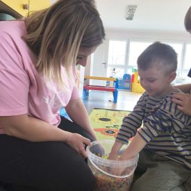 TĘCZA ZMYSŁÓW:KAŻDY Z NAS JEST WYJĄTKOWY.