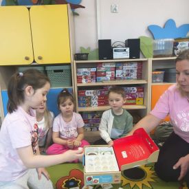 TĘCZA ZMYSŁÓW:KAŻDY Z NAS JEST WYJĄTKOWY.