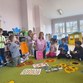 TĘCZA ZMYSŁÓW:KAŻDY Z NAS JEST WYJĄTKOWY.