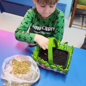 🌼„Zielony ogródek  – Różyczki witają wiosnę”🌷