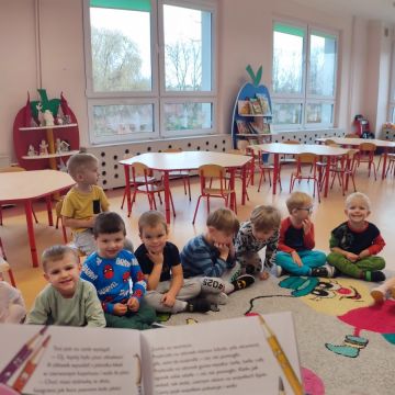  "Plastuś wesoły zaprowadzi nas do szkoły"