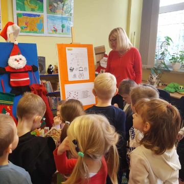 Zajęcia w bibliotece z okazji Mikołaja