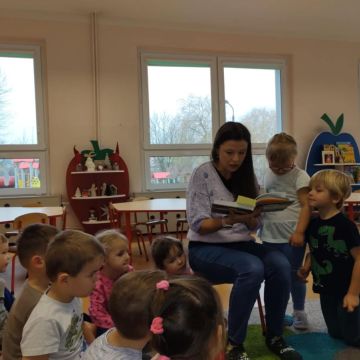  RODZICE CZYTAJĄ PRZEDSZKOLAKOM 