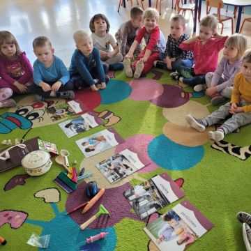 Stokrotki poznają zawody.