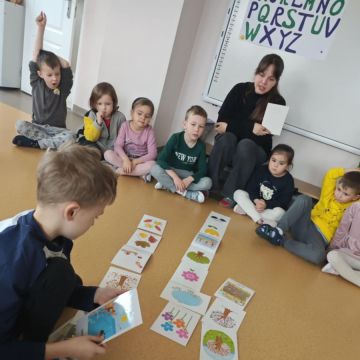 Dni tygodnia, miesiące i pory roku w języku angielskim