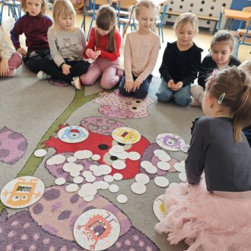 Nauka języka angielskiego w grupie Tulipany i Bratki