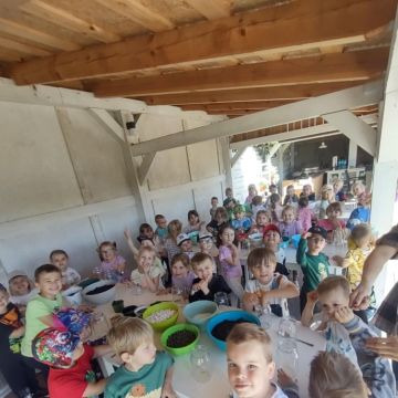 Wizyta w zagrodzie edukacyjnej – dzień pełen przygód!