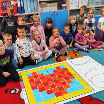 „Kodujemy z sercem! 💗 Różyczki  podczas Code Week!”