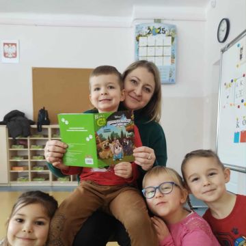 RODZICE CZYTAJĄ PRZEDSZKOLAKOM