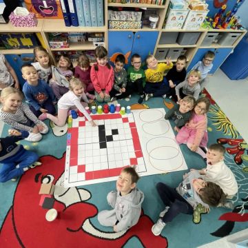 Kodowanie na dywanie- Zabawy z czasem